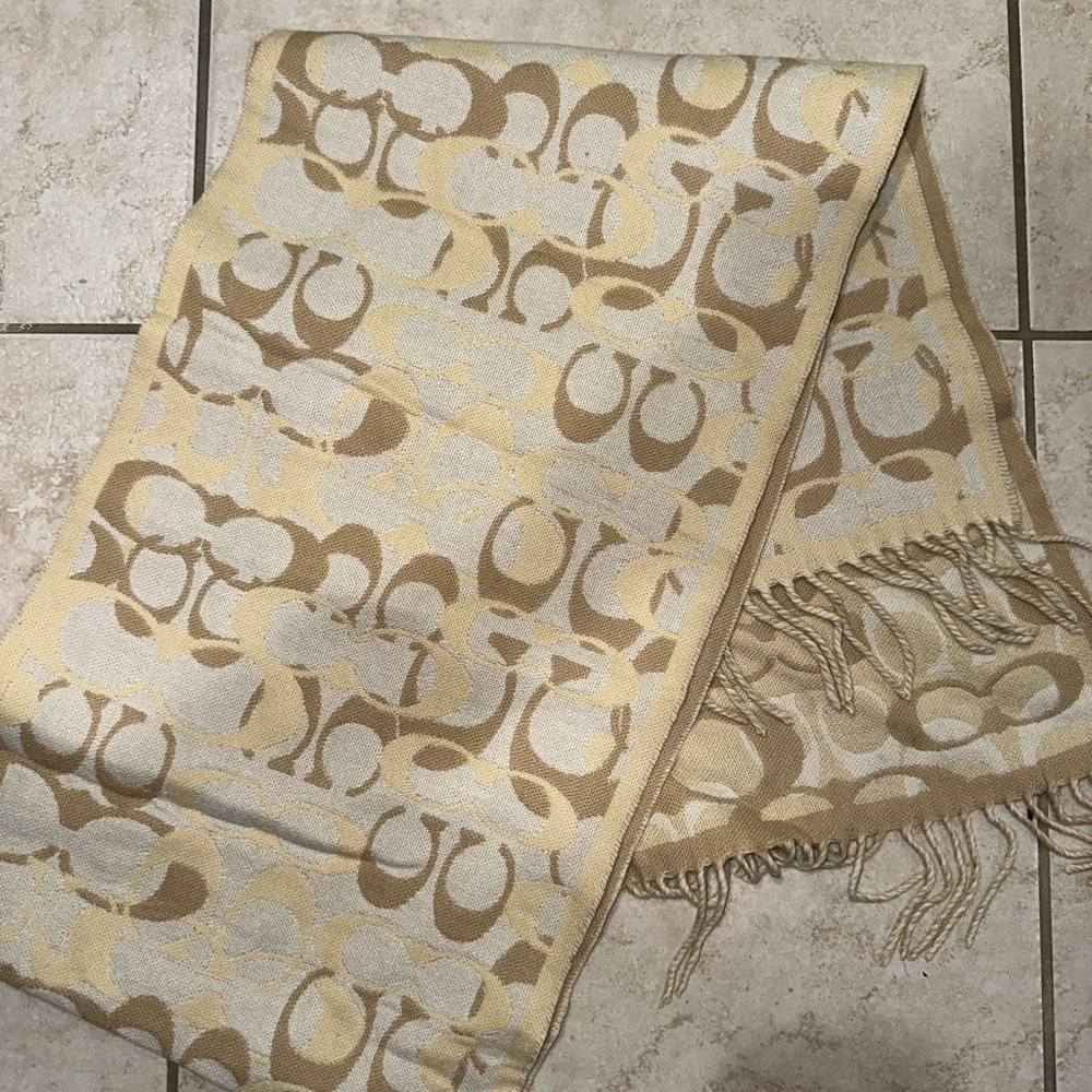 Coach Tan and Cream Signature Scarf